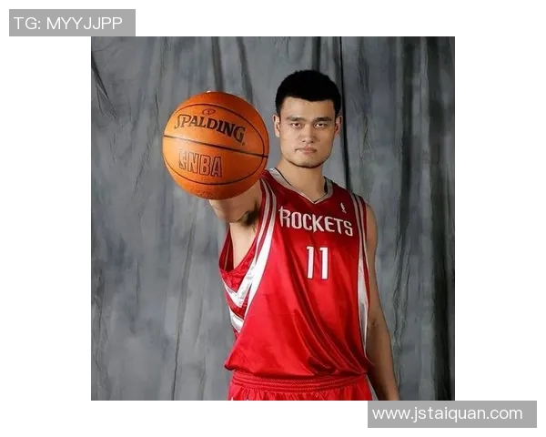 姚明近期照片展现风采与魅力引发球迷热议与关注 姚明近期照片展现风采与魅力引发球迷热议与关注