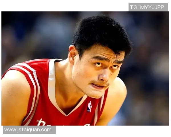 马布里与姚明的巅峰对决究竟谁能胜出篮球传奇的单挑之战 马布里与姚明的巅峰对决究竟谁能胜出篮球传奇的单挑之战