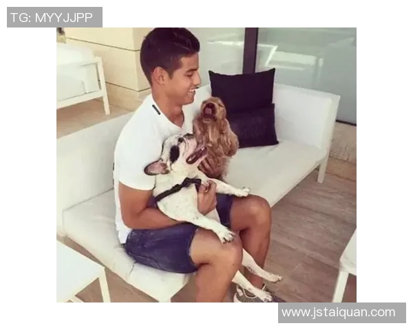 足球明星与他们的爱犬：探秘球场外的温情时刻与宠物故事